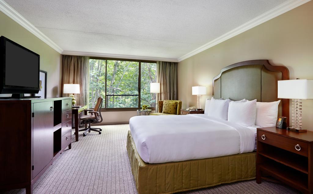 Hilton Westchester Rye Brook Exterior photo