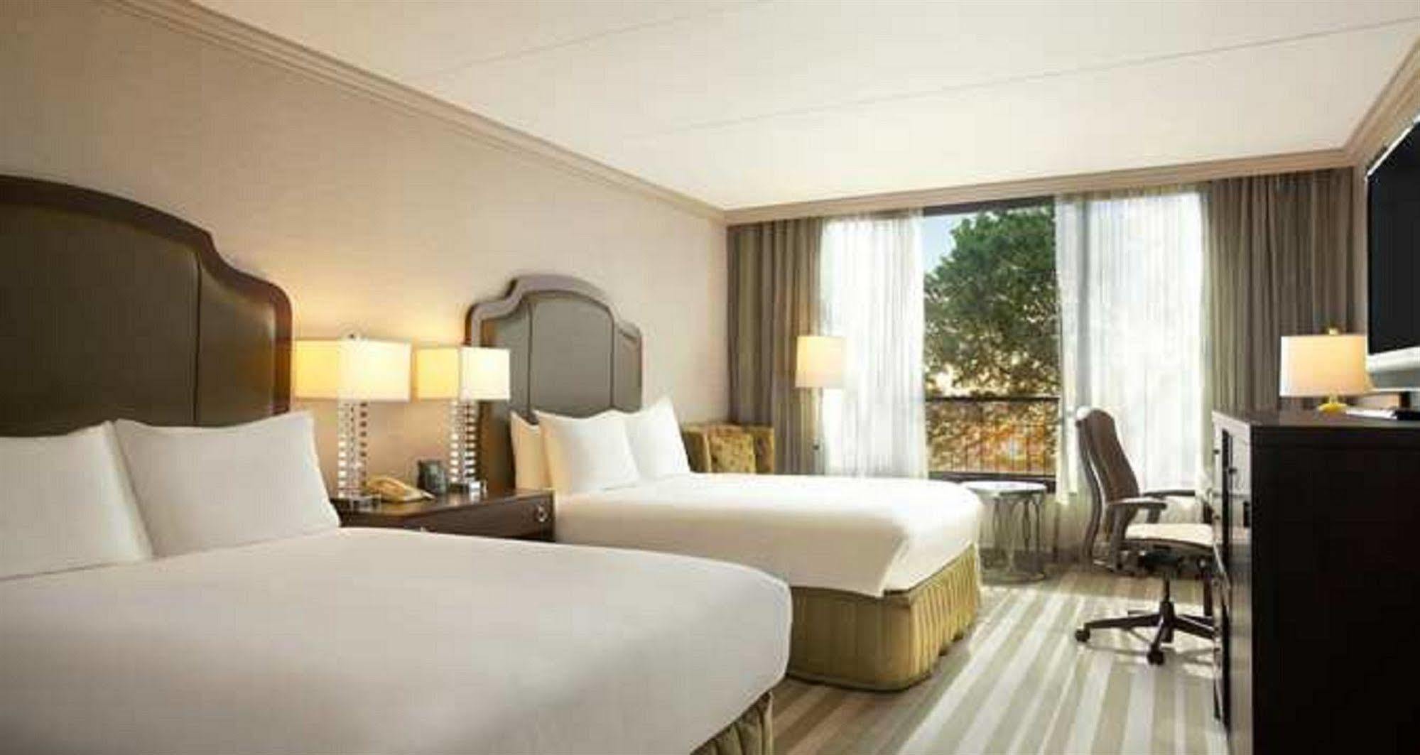 Hilton Westchester Rye Brook Exterior photo